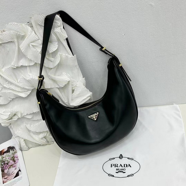 Prada Handbags 038